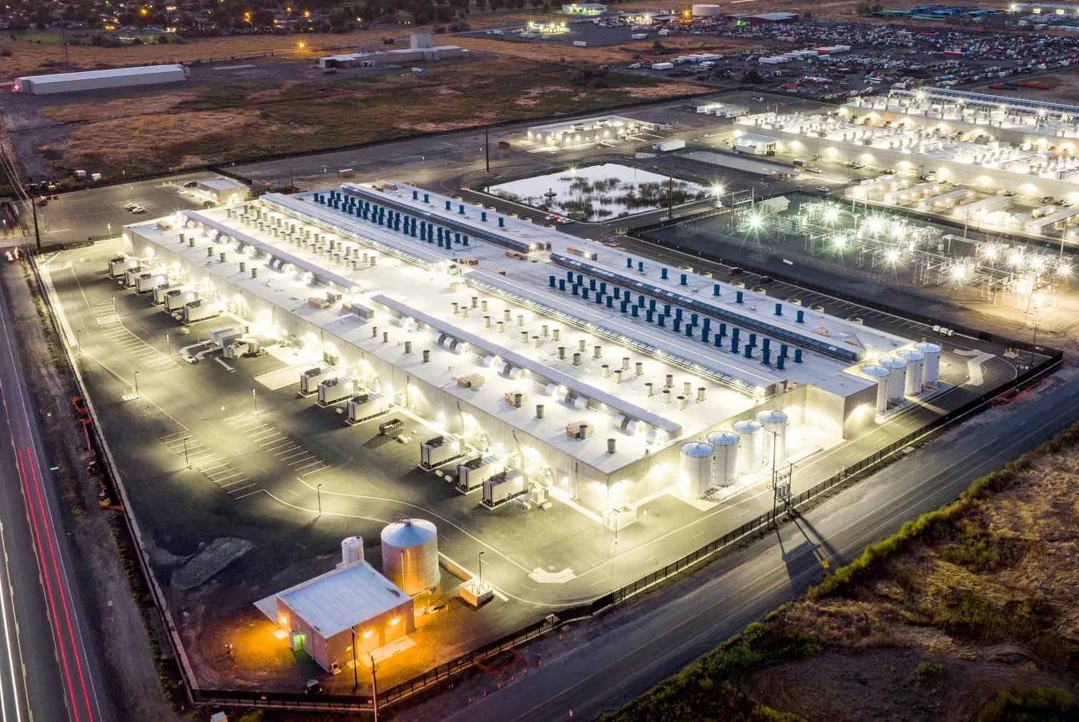 data centers Amazon Portland.